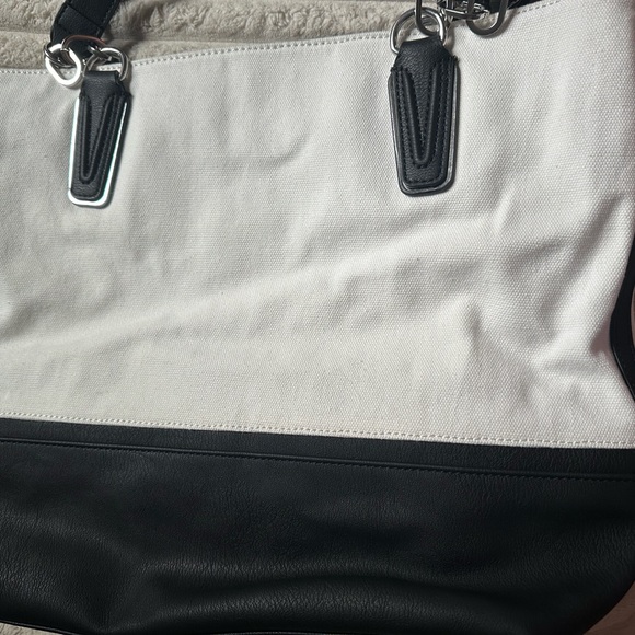 Simply Vera by Vera Wang blue floral bag - Picture 10 of 11